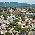 Dos Hermanas Casita 2 & 3 Downtown Courtyard Holiday home Santa Fe