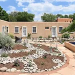 Dos Hermanas Casita 2 & 3 Downtown Courtyard Santa Fe